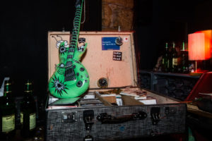 dj maufs Luftgitarre